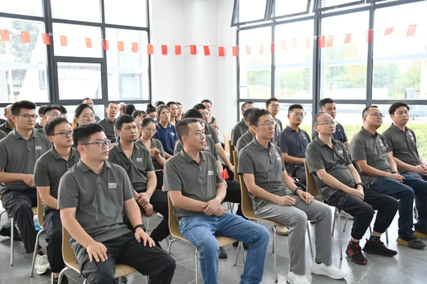 https://www.cn-amd.com/upload/ueditor/1728436022948376.png